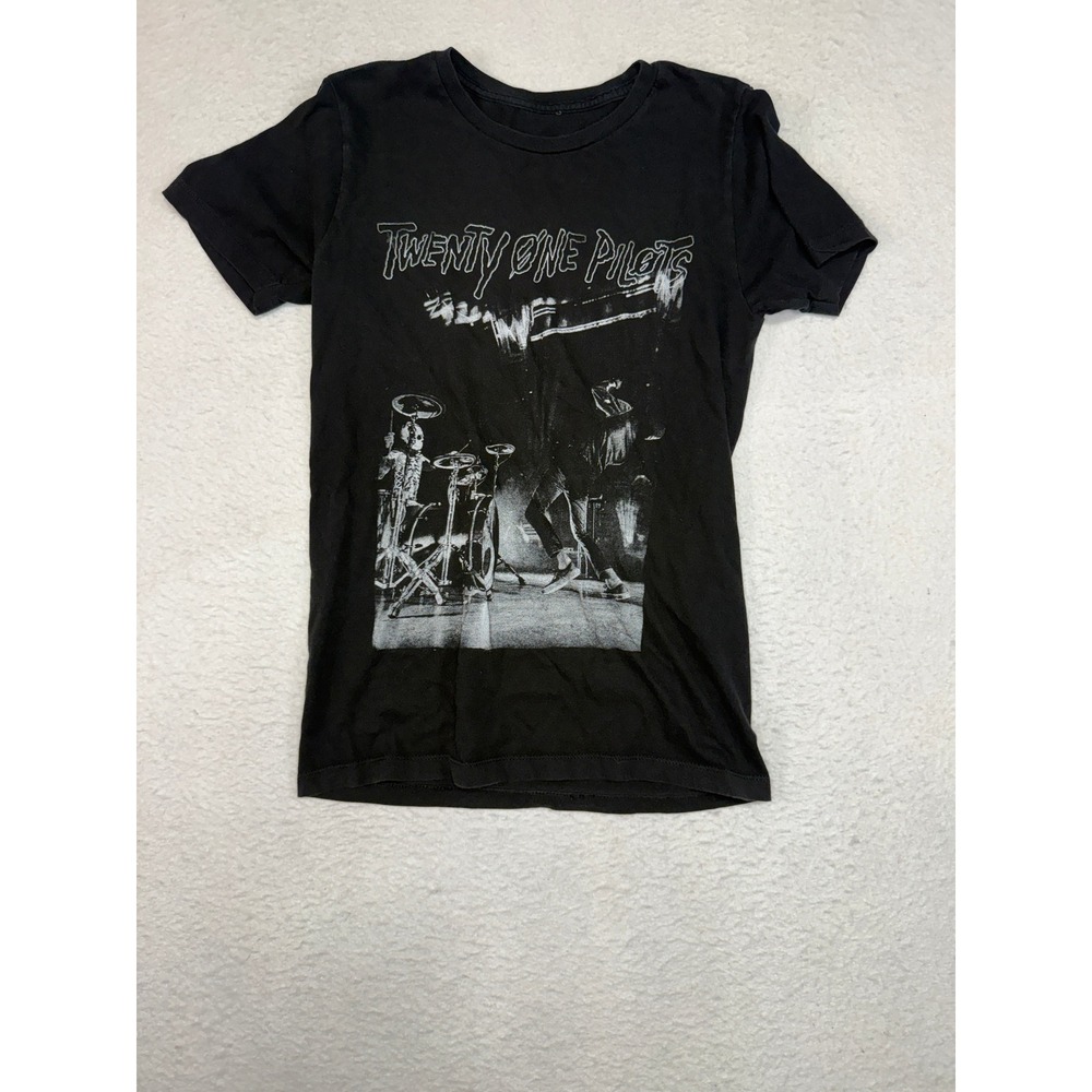 Twenty One Pilots Band Graphic T-Shirt Black Short Sleeve Crew Neck Concert Tee